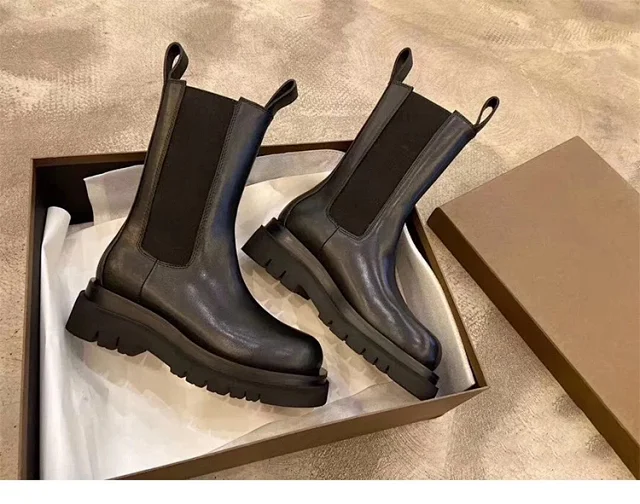 Bottega Veneta Boots Lug-Sole Chelsea product detail image 3