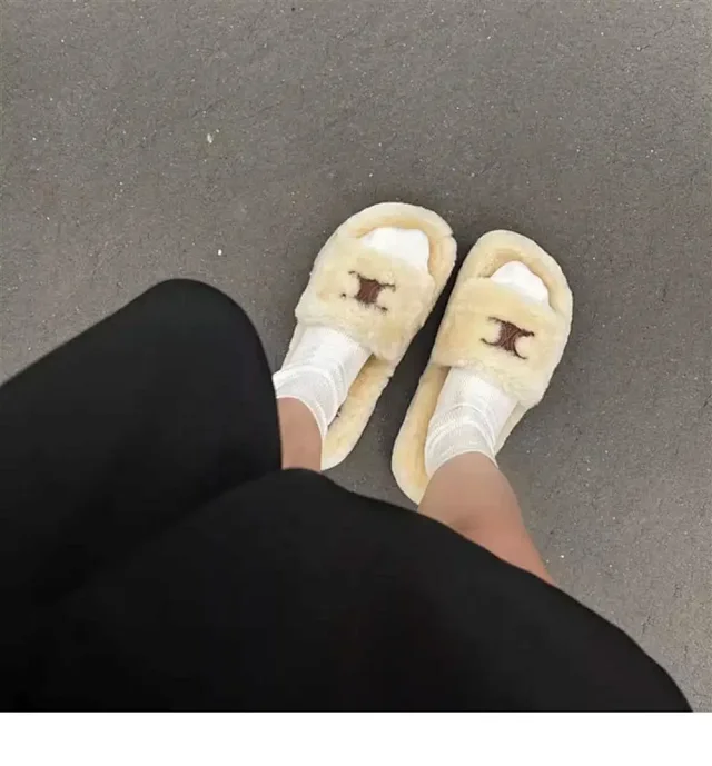 Celine Slippers Triomphe Logo Faux-Fur Slide product detail image 10