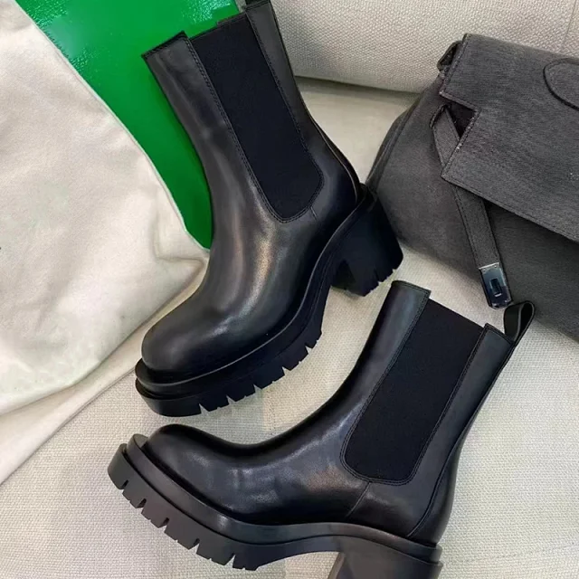 Unbranded Boots Chelsea ankle with lug soles and block heels product detail image 4