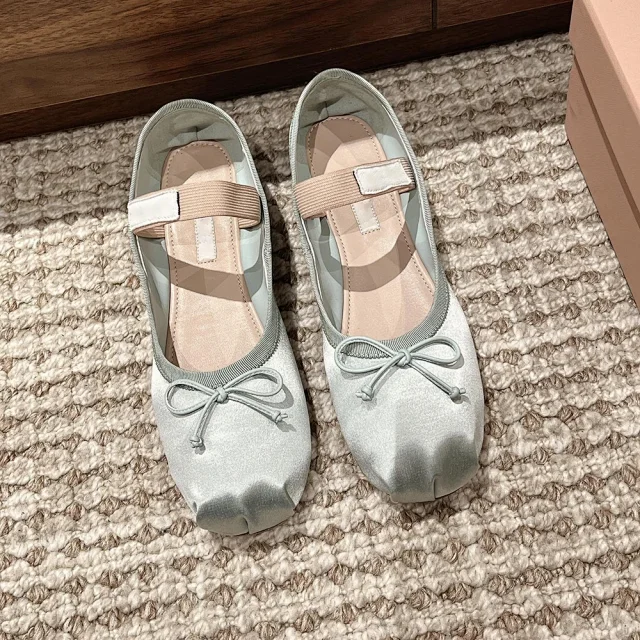 Unbranded Casual Shoes Satin Mary Jane Ballet Flats with Bow and Split Toe product detail image 3