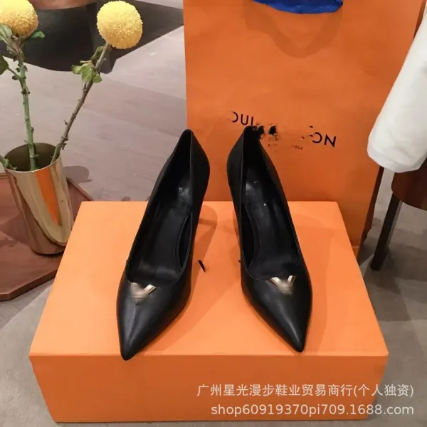 Hermès Pointed-Toe Stiletto Pumps Black Heels - 1