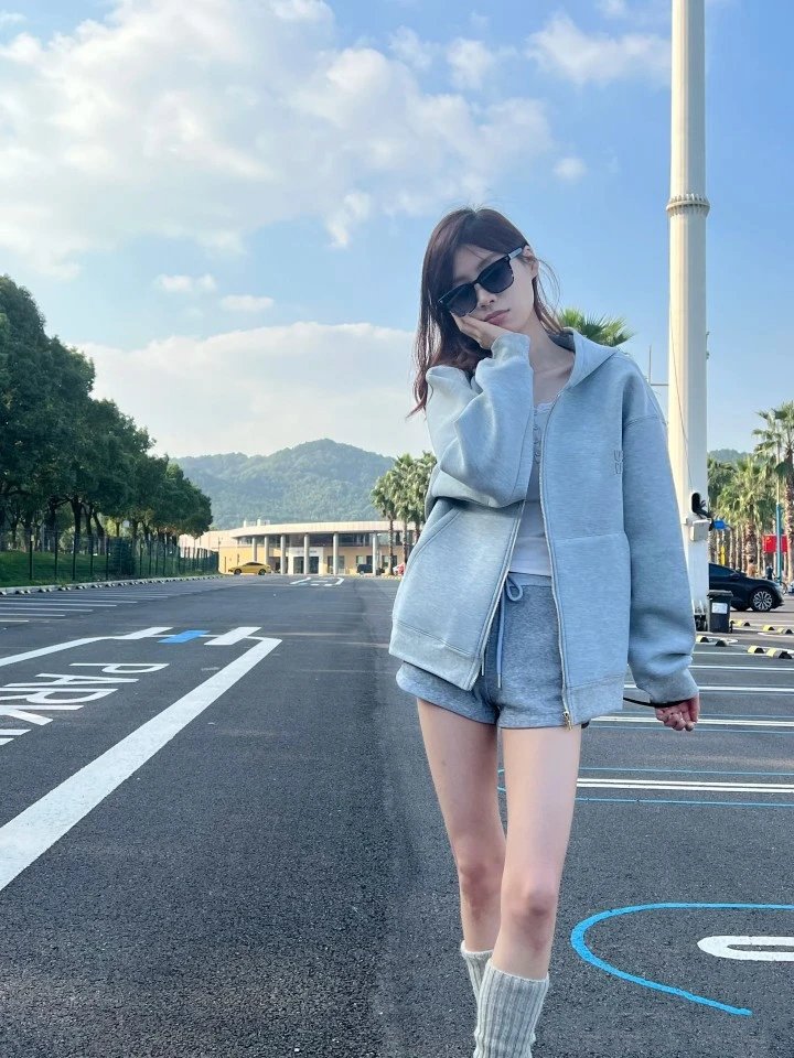MMY Zip-Up Hoodie Gray - 7