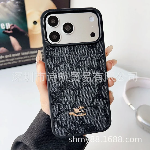 Coach Phone Cases Signature monogram case product detail image 4