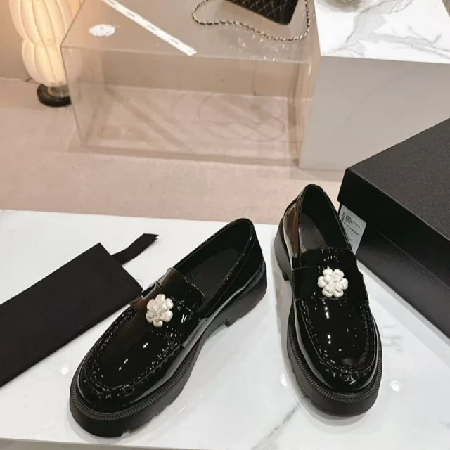 Unbranded High Heels Patent Platform Loafers with Floral Ornament product detail image 4