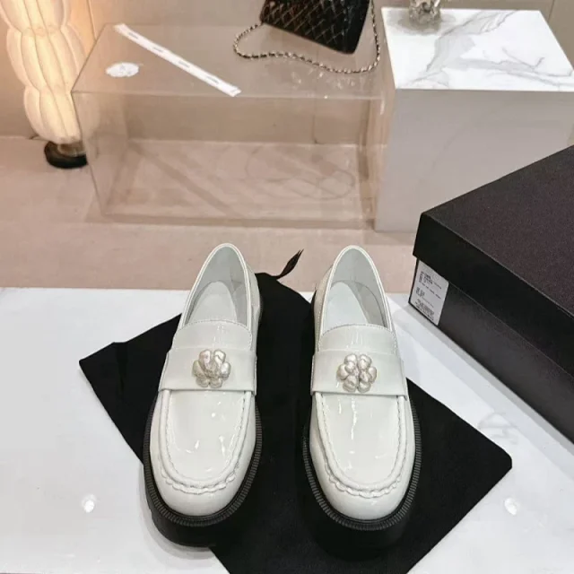 Unbranded High Heels Patent Platform Loafers with Floral Ornament product detail image 7