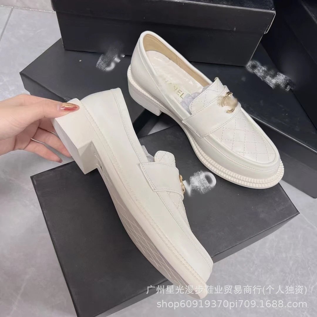 Chanel 19 Flap Loafer White Quilted Leather Loafers - 9