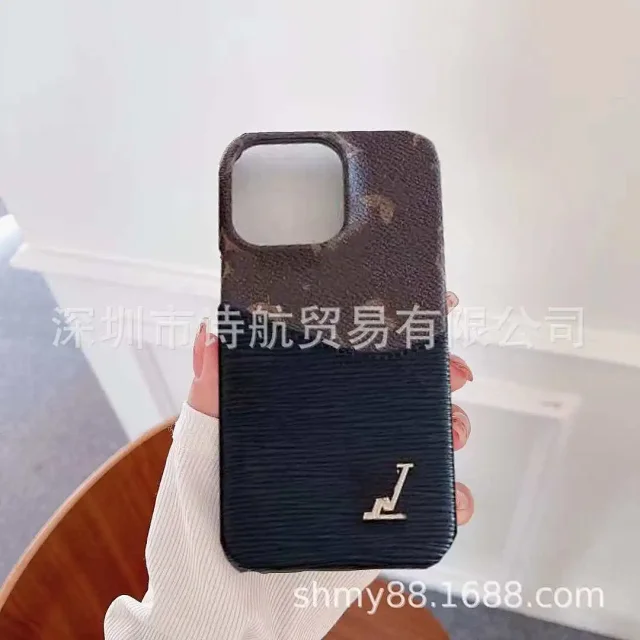 Louis Vuitton Phone Cases Monogram Contrast Textured Card Pocket product detail image 7
