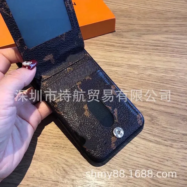 Louis Vuitton Phone Cases Monogram Card Slot iPhone Case product detail image 5