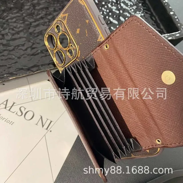 Louis Vuitton Phone Cases Monogram Card Holder Case product detail image 5
