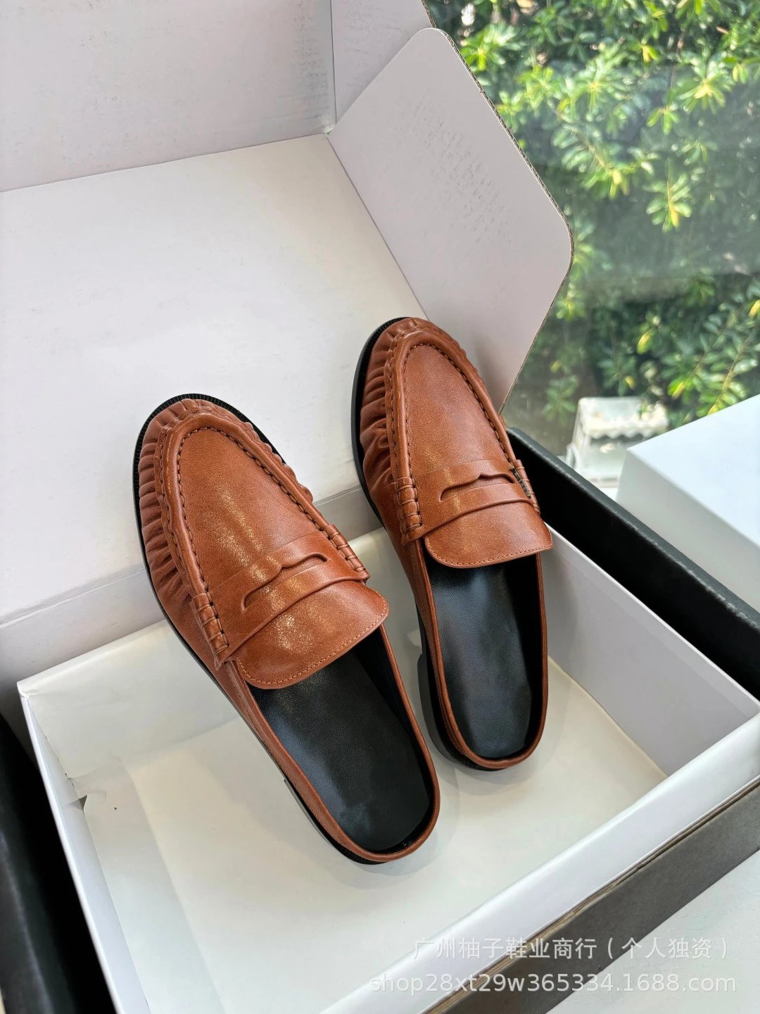 Saint Laurent Loafer Mule Burgundy Croc-Embossed Leather Slip-On Loafers - 9