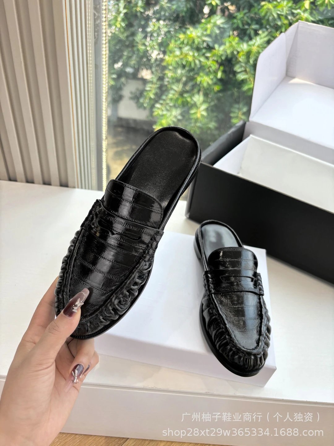 Saint Laurent Loafer Mule Burgundy Croc-Embossed Leather Slip-On Loafers - 3