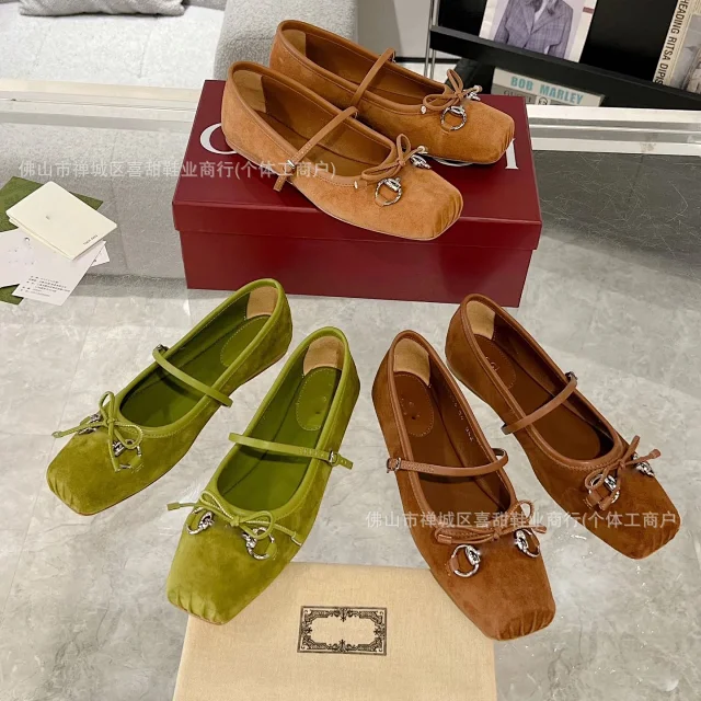 Gucci Casual Shoes Satin square-toe Mary Jane flats with bow and horsebit hardware product detail image 8