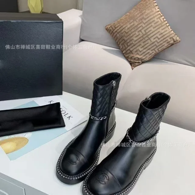 Chanel Boots Quilted Chain-Trim Side-Zip Ankle product detail image 3