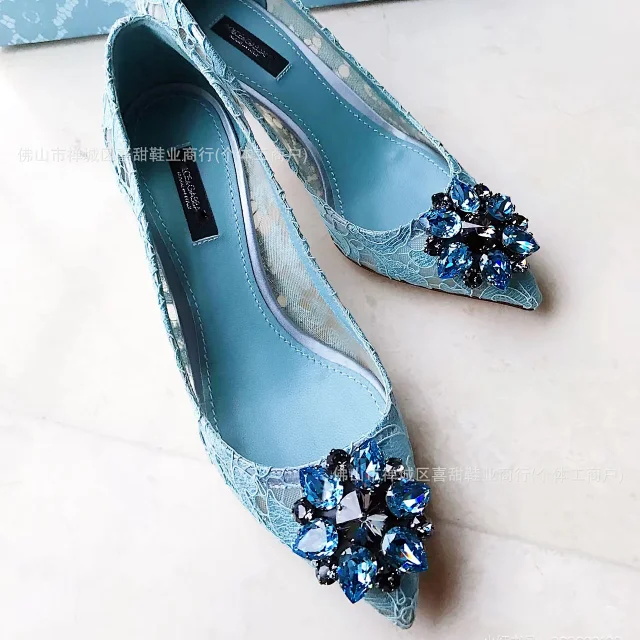 Dolce & Gabbana High Heels Lace Mesh Pointed-Toe Stiletto Pumps with Crystal Floral Brooch product detail image 12