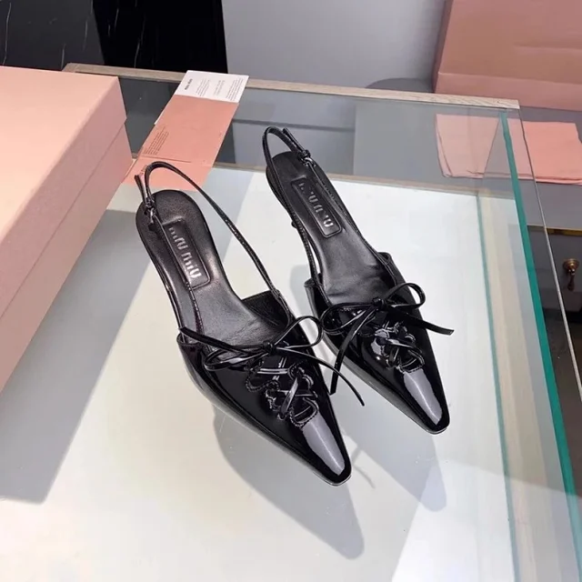 Miu High Heels Patent Leather Pointed-Toe Bow Lace Slingback product detail image 4