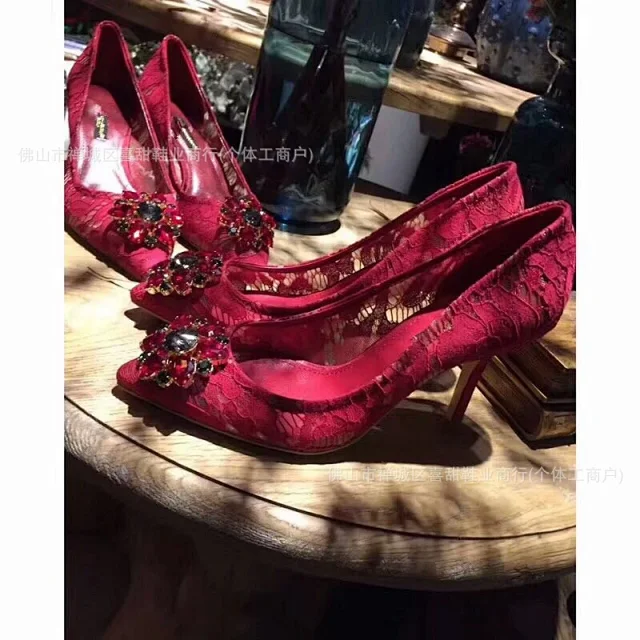 Dolce & Gabbana High Heels Pointed-Toe Lace Pumps with Crystal Floral Embellishment product detail image 4