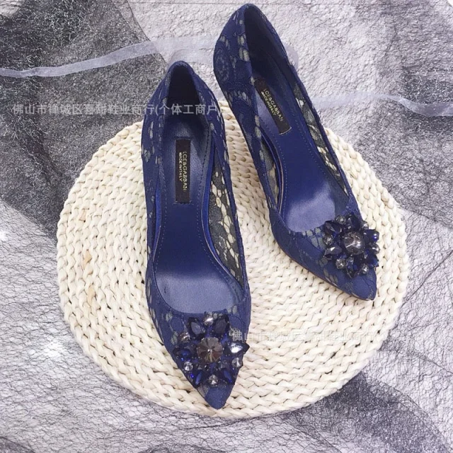 Dolce & Gabbana High Heels Pointed-Toe Lace Pumps with Crystal Floral Embellishment product detail image 20