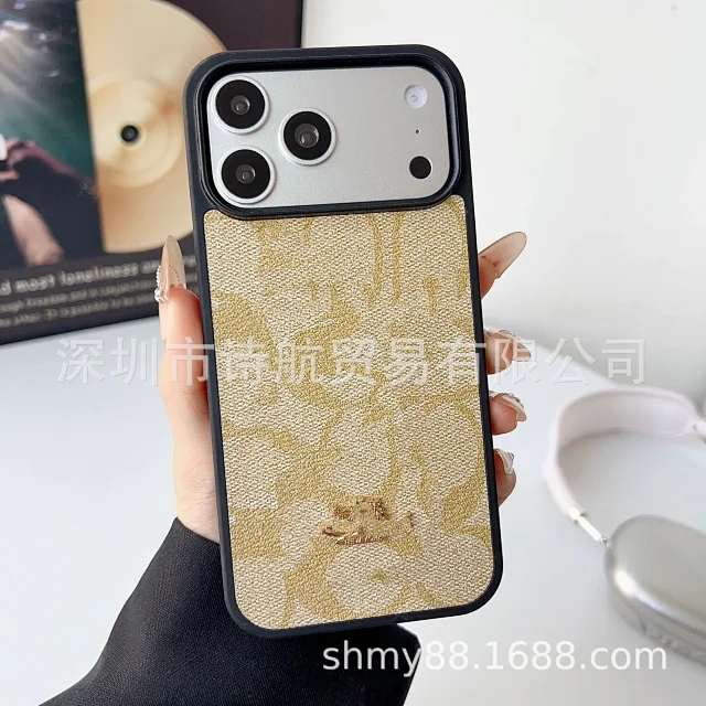 Coach Phone Cases Signature monogram case product detail image 5