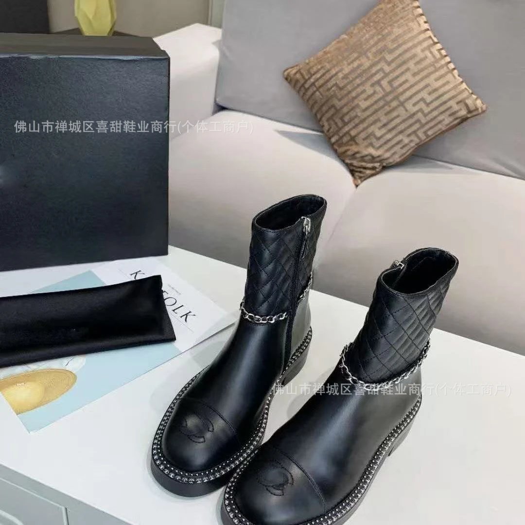 Chanel Coco Crush Chain-Trimmed Quilted Ankle Boots Black - 2