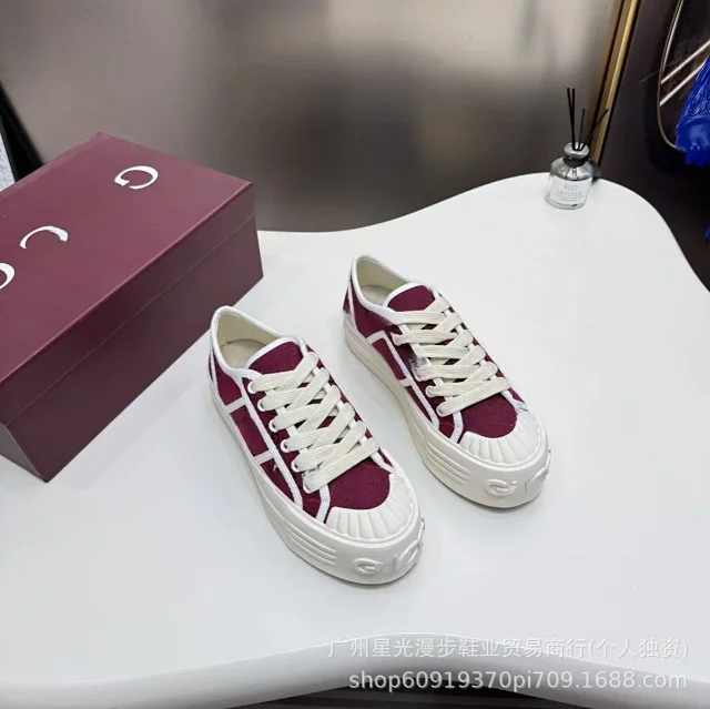 Chanel Sneakers Low-Top CC Logo with Patent Toe Cap product detail image 5