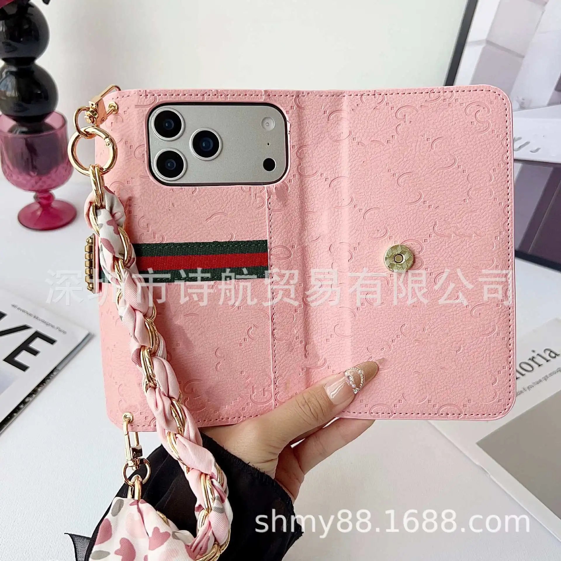 Gucci GG Marmont Mini Envelope Crossbody Bag Pink - 22