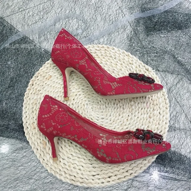 Dolce & Gabbana High Heels Pointed-Toe Lace Pumps with Crystal Floral Embellishment product detail image 24