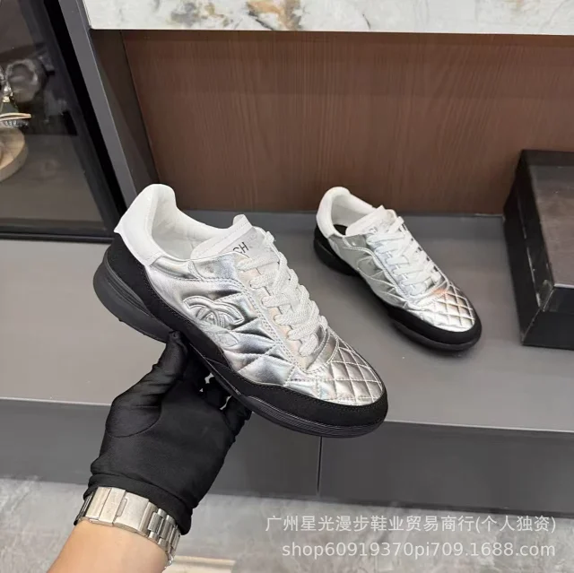 Chanel Sneakers Low-Top CC Logo with Patent Toe Cap product detail image 21