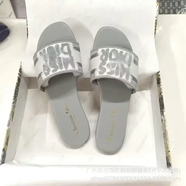 Dior Slippers Miss Embroidered Slide product detail image 4