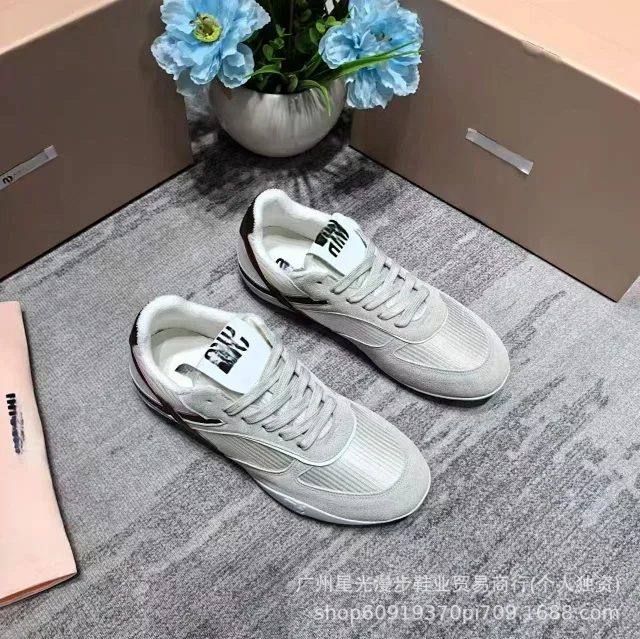 Chanel Sneakers Low-Top CC Logo with Patent Toe Cap product detail image 8