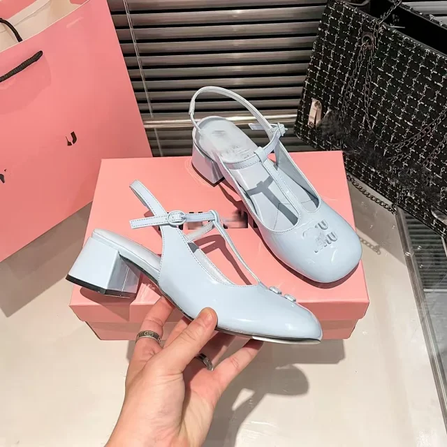 Miu Sandals T-Strap Slingback Block-Heel product detail image 9