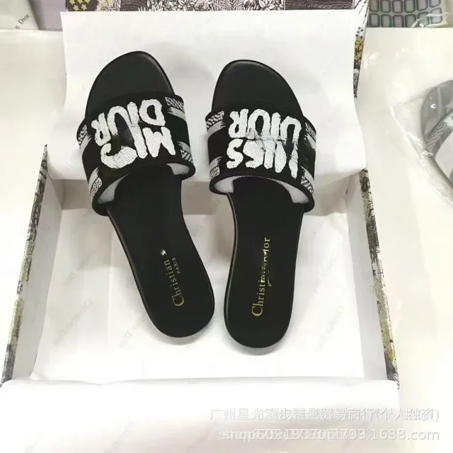 Dior Slippers Miss Embroidered Slide product detail image 9