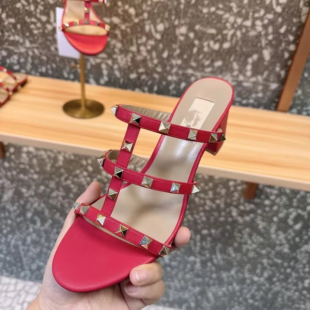 Valentino Garavani Rockstud Strappy Slide Sandals Beige Sandals - 30