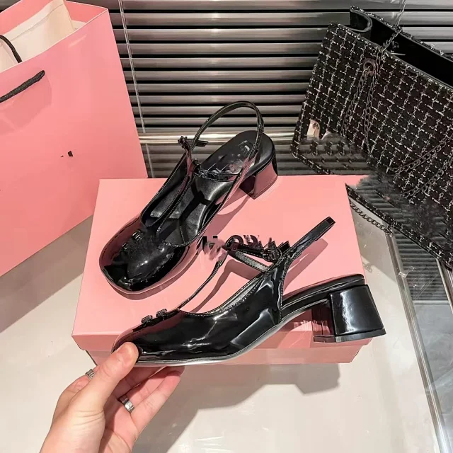 Miu Sandals T-Strap Slingback Block-Heel product detail image 12