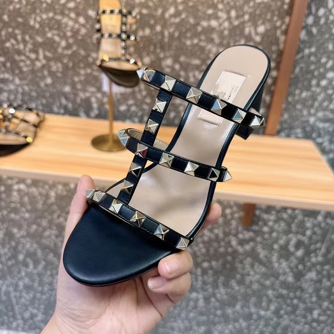 Valentino Garavani Rockstud Strappy Slide Sandals Beige Sandals - 33