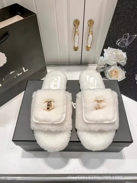 Chanel CC Logo Shearling Slippers White Slippers - 1