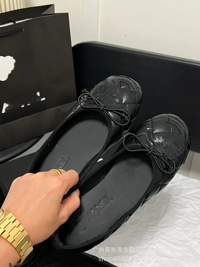 Chanel Casual Shoes Quilted Bow Ballet Flats with Double-C Logo Appliqué product detail image 14