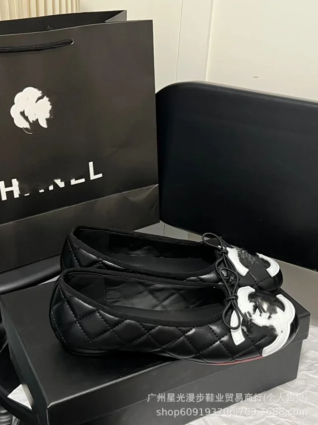 Chanel Casual Shoes Quilted Bow Ballet Flats with Double-C Logo Appliqué product detail image 7