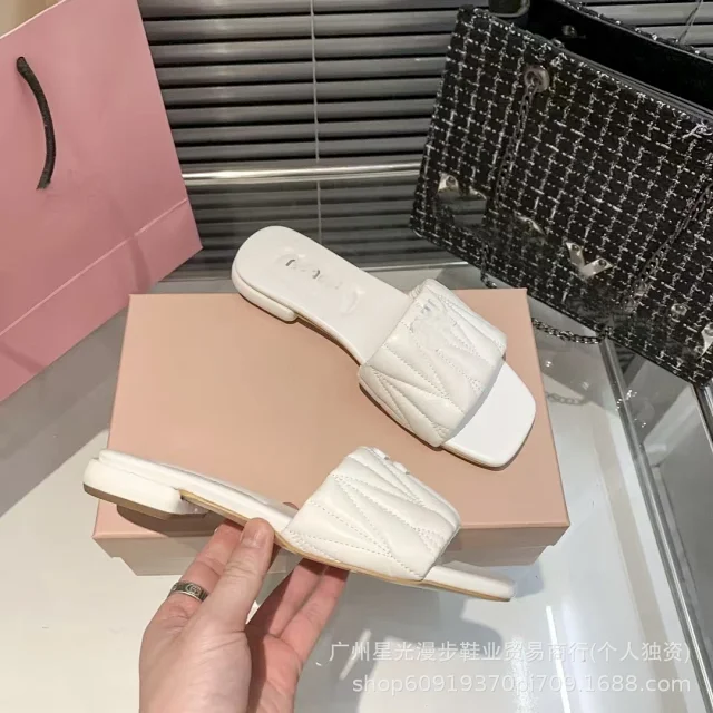 Miu Sandals Quilted logo flat slide product detail image 13