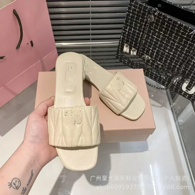Miu Sandals Quilted logo flat slide product detail image 20