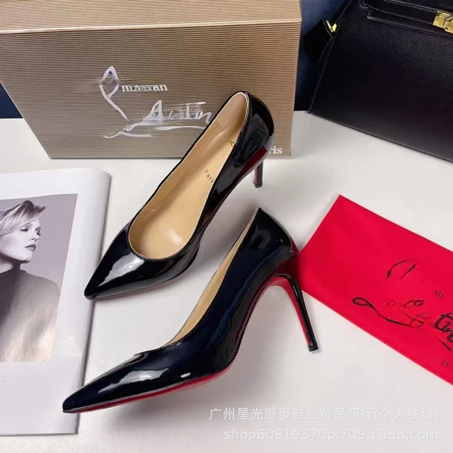 Christian Louboutin High Heels Pointed-Toe Stiletto Pumps with Red Soles product detail image 4