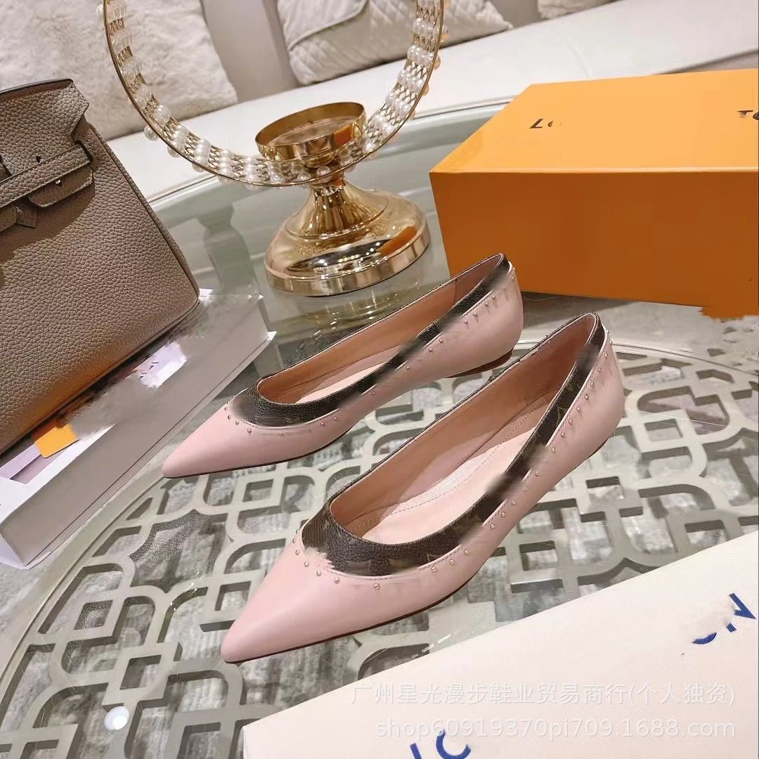Louis Vuitton Bow Detail Pointed-Toe Pumps Beige Monogram Leather Heels - 30