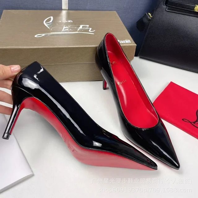 Christian Louboutin High Heels Pointed-Toe Stiletto Pumps with Red Soles product detail image 3