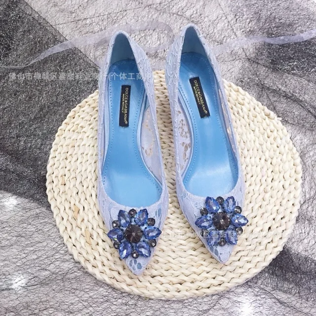 Dolce & Gabbana High Heels Pointed-Toe Lace Pumps with Crystal Floral Embellishment product detail image 15