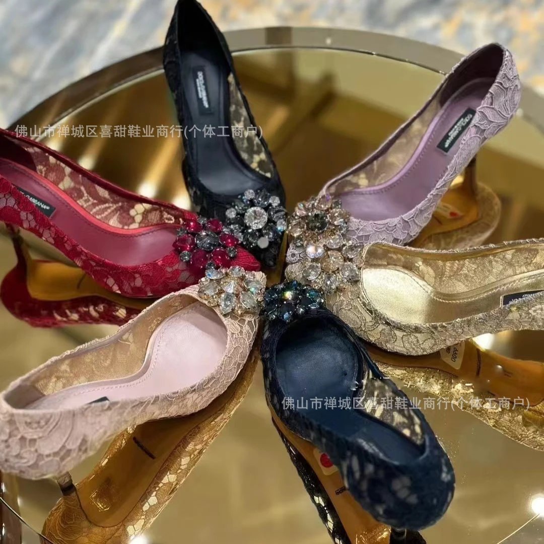 Dolce & Gabbana High Heels Lace Mesh Pointed-Toe Stiletto Pumps with Crystal Floral Brooch image 2
