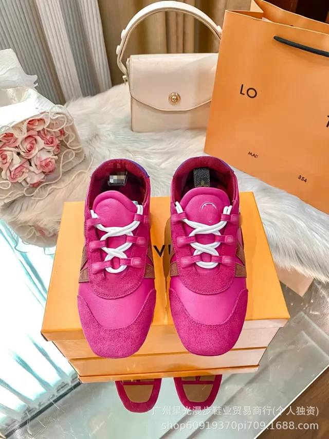 Louis Vuitton Sneakers Low-Top Lace-Up Monogram Colorblock product detail image 13