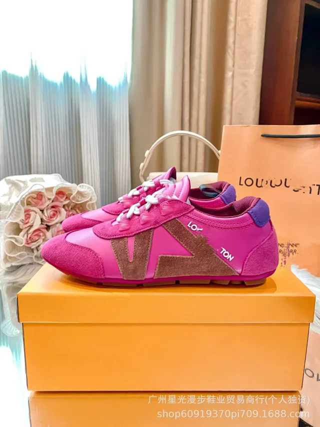 Louis Vuitton Sneakers Low-Top Lace-Up Monogram Colorblock product detail image 14