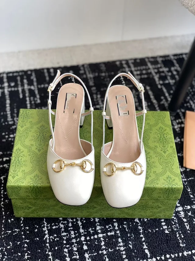 Gucci High Heels Pointed-Toe Chain-Embellished Slingback Stiletto product detail image 13