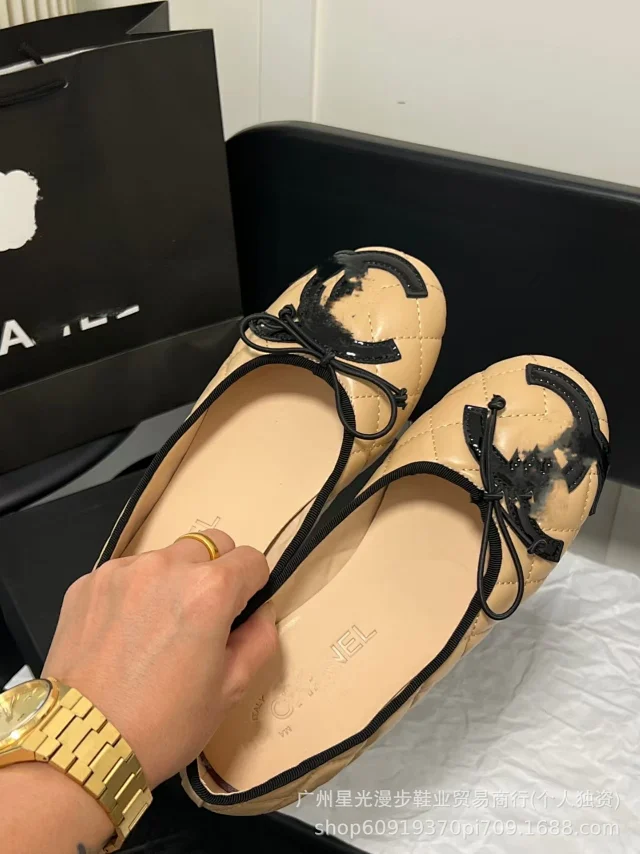 Chanel Casual Shoes Quilted Bow Ballet Flats with Double-C Logo Appliqué product detail image 9