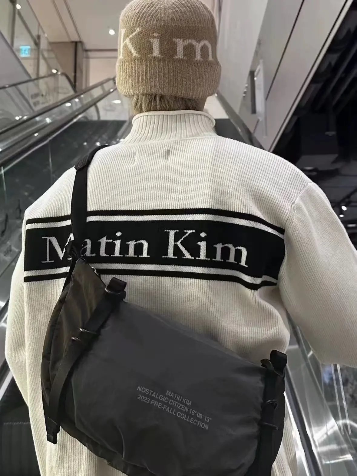 Matin Kim Logo Stripe Turtleneck Sweater Black - 67