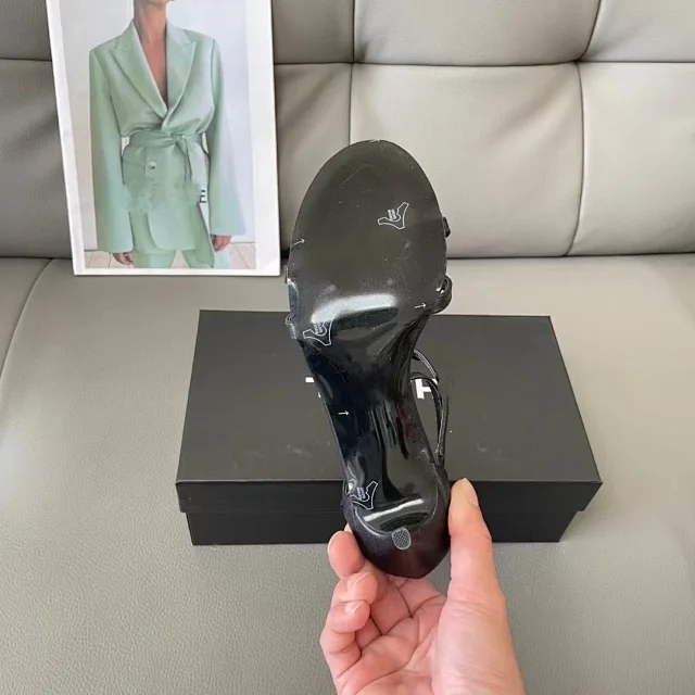 Saint Laurent High Heels Pointed-Toe Patent Leather Logo Mules product detail image 20